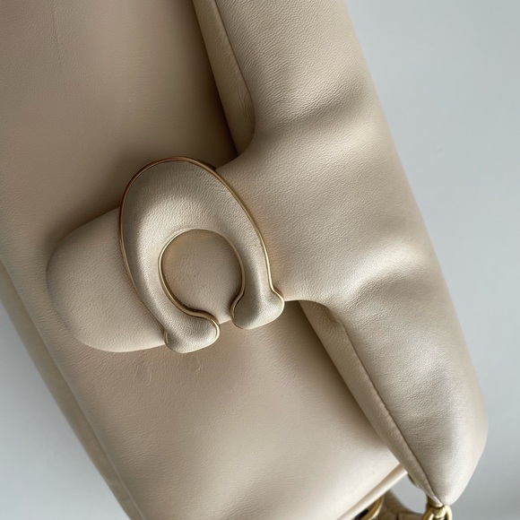 Coach Pillow Tabby Shoulder Bag 26 - Picture 3 of 5